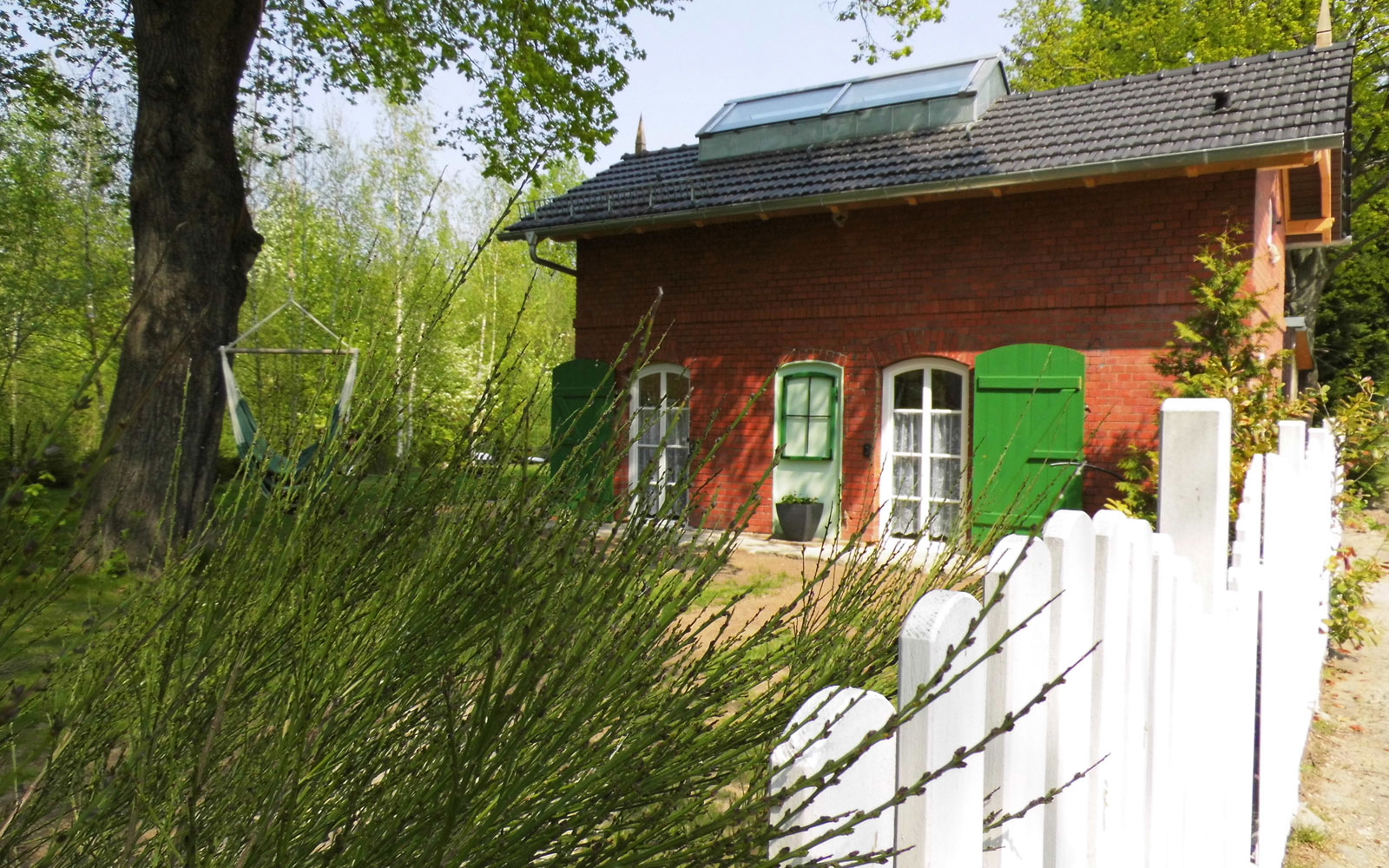 Bahnhof Droyßig - Übernachten im Denkmal- Ferienwohnungen - Saale-Unstrut